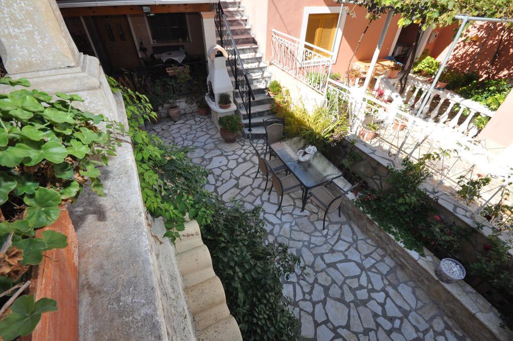 Villa Makrades パレオカストリッツア エクステリア 写真